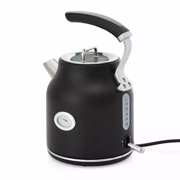 Dunelm Retro 1.7L 3KW Matt Black Kettle 2 Dunelm Retro 1.7L 3KW Matt Black Kettle - Image 2