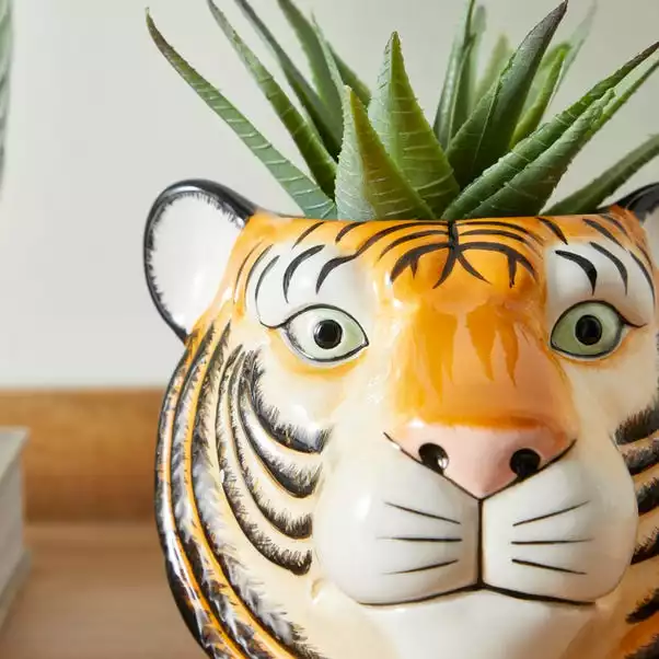 Dunelm Ceramic Tiger Head Pot 12cm 2 Dunelm Ceramic Tiger Head Pot 12cm - Image 2