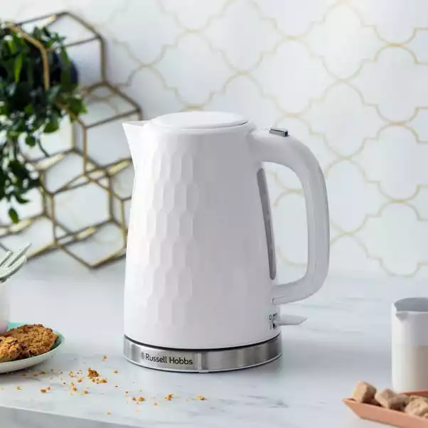 Russell Hobbs Honeycomb Kettle White 1 Russell Hobbs Honeycomb Kettle White