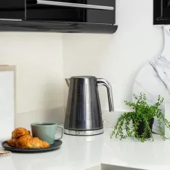 Russell Hobbs Geo Steel Kettle -Dunelm Garden Store 30714032 alt02