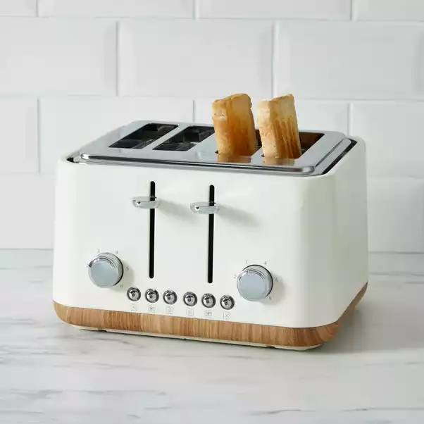 Dunelm Contemporary Cream 4 Slice Toaster 1 Dunelm Contemporary Cream 4 Slice Toaster