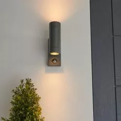 Dunelm Billy Outdoor PIR Sensor Wall Light -Dunelm Garden Store 30730411 alt03