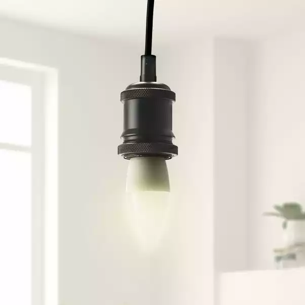 Status 5.5W Day Light Pearl BC Candle 2 Pack 1 Status 5.5W Day Light Pearl BC Candle 2 Pack