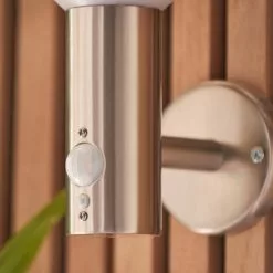 Vogue Lighting Vogue Leif Outdoor Solar PIR Wall Light -Dunelm Garden Store 30789771 alt05