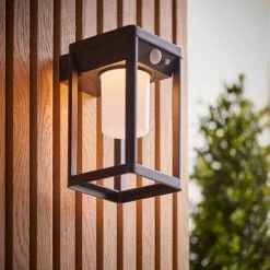 Vogue Lighting Vogue Clayton Outdoor Solar PIR Wall Light 8 Vogue Lighting Vogue Clayton Outdoor Solar PIR Wall Light -Dunelm Garden Store 30789774 alt02