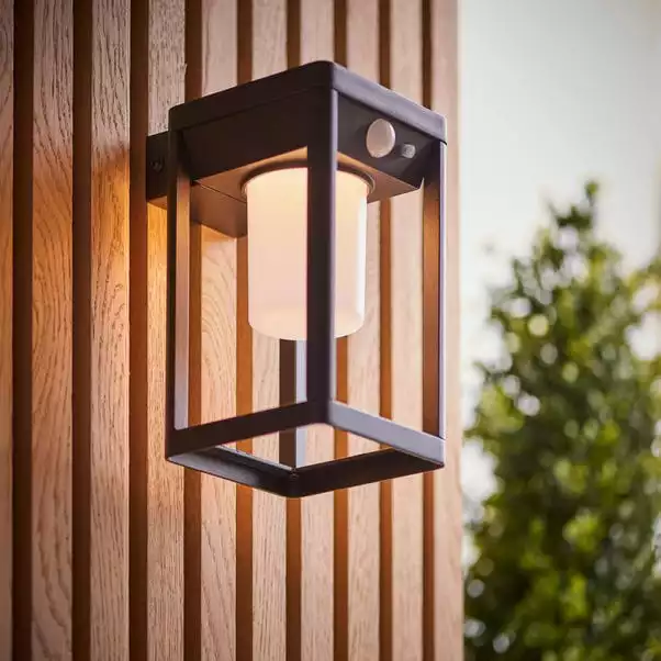Vogue Lighting Vogue Clayton Outdoor Solar PIR Wall Light 3 Vogue Lighting Vogue Clayton Outdoor Solar PIR Wall Light - Image 3