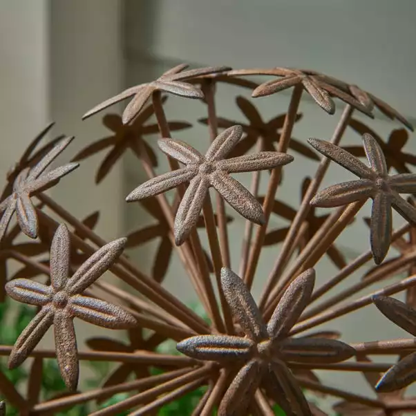 Dunelm Metal Allium Flower Stake 2 Dunelm Metal Allium Flower Stake - Image 2