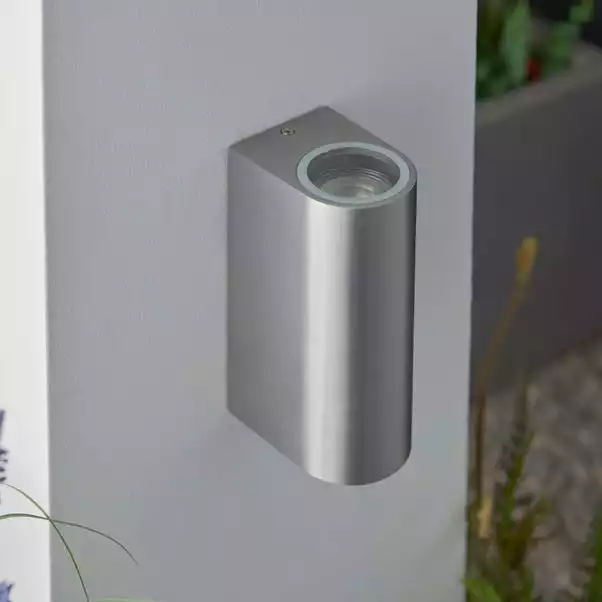 Vogue Lighting Santiago Outdoor Wall Light 3 Vogue Lighting Santiago Outdoor Wall Light - Image 3